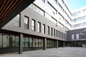 Bâtiment médico-technique pour le CHIPS